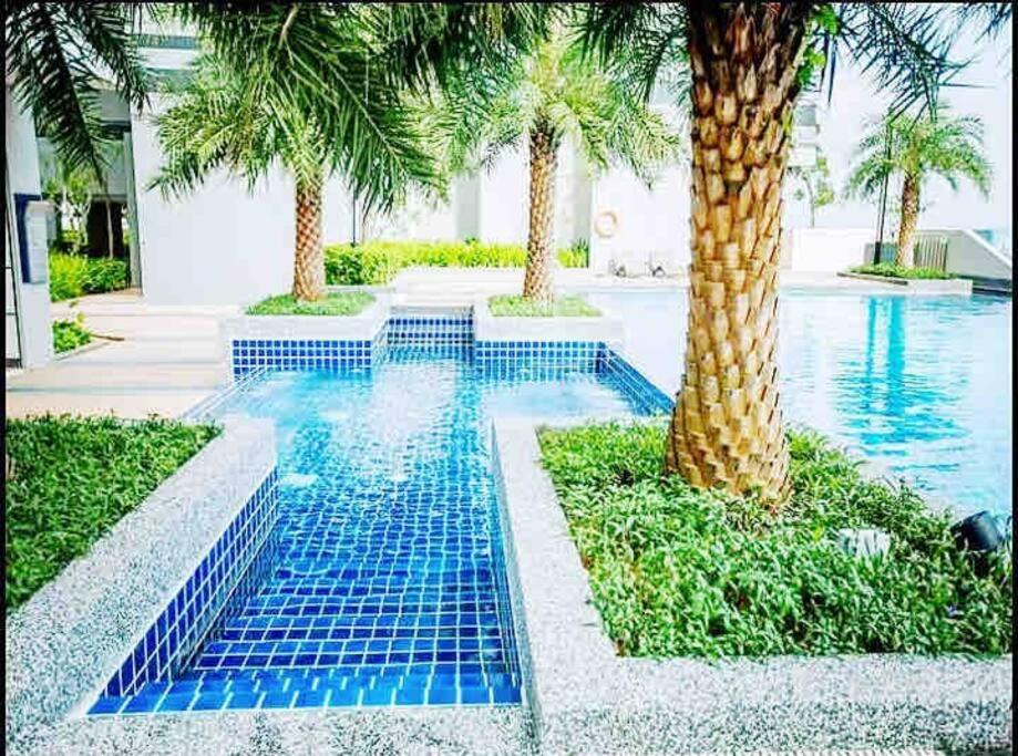 Legoland Jb Aghome Medini 3Room8Pax Bukit Indah Нусаджайя Экстерьер фото